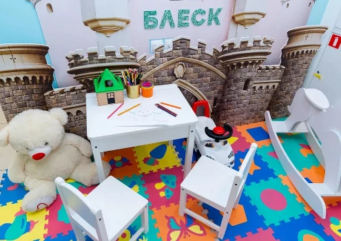 Детский игровой уголок в стоматологии «блеск» зона ожидания для детей