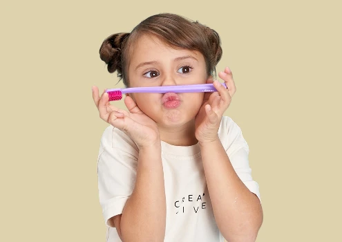 Профессиональная гигиена зубов детям (2).webp